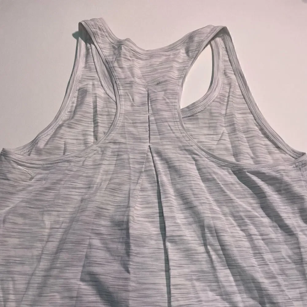 Lululemon Love Tank *Pleated 3 Colour Space Dye Ice Grey Alpine White